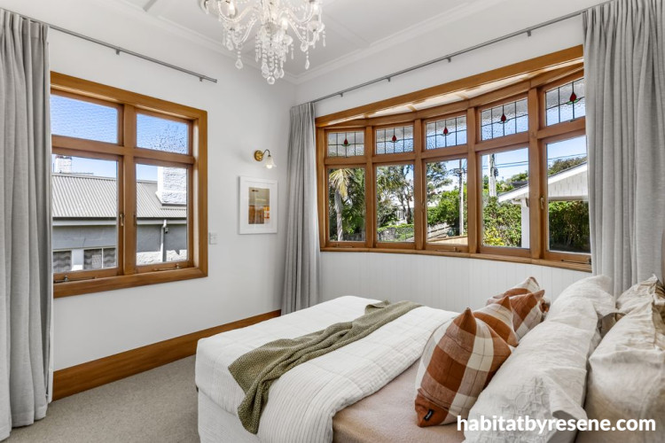 Bedroom walls in Resene Black White