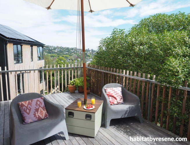 Outdoor umbrella stand