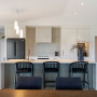 Kitchen with neutral walls painted in Albescent White from the Karen Walker Paints range and the ceiling is in Alabaster. 